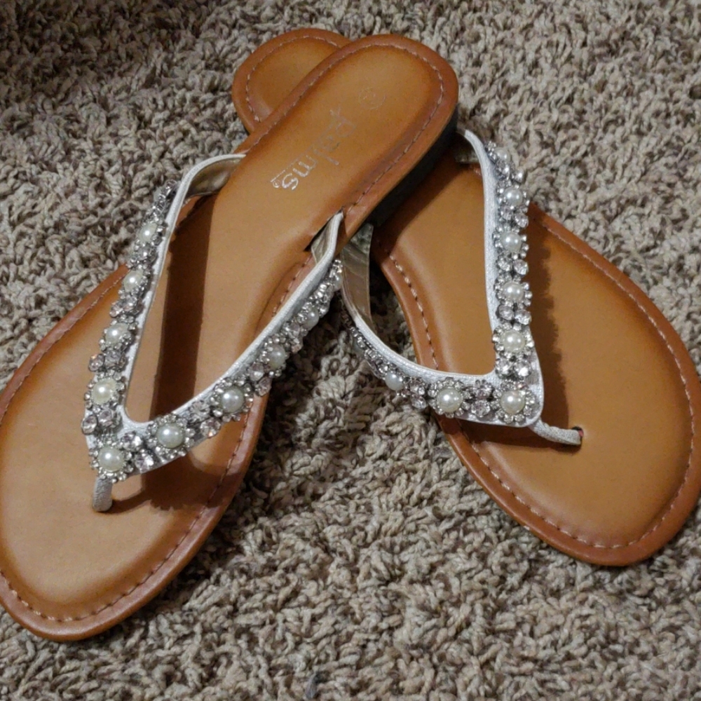 Sandals - Picture 3 of 4